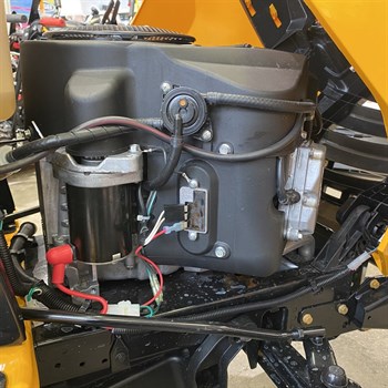 Садовый трактор Cub Cadet XT3 QR106E - Уценка! - фото 7837