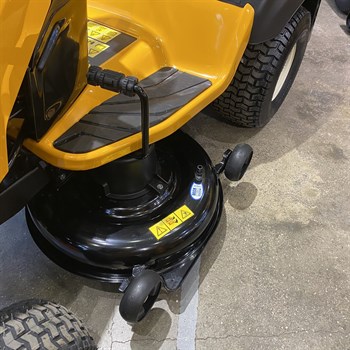 Садовый трактор Cub Cadet XT1 OR106 №1 - Уценка! - фото 7897
