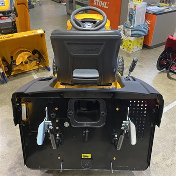 Садовый трактор Cub Cadet XT1 OR106 №1 - Уценка! - фото 7905