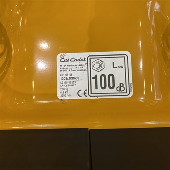 Садовый трактор Cub Cadet XT1 OR106 №1 - Уценка! - фото 7908