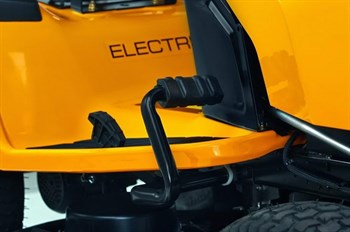 Садовый трактор аккумуляторный Cub Cadet  XT2 ES107 - фото 8290