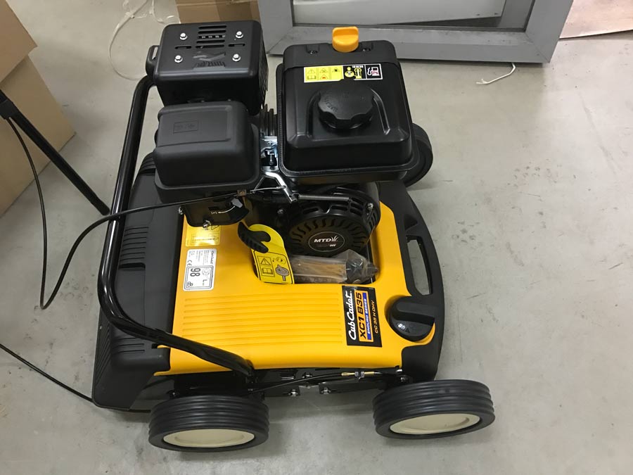Вертикуттер бензиновый Cub Cadet XC1 B35