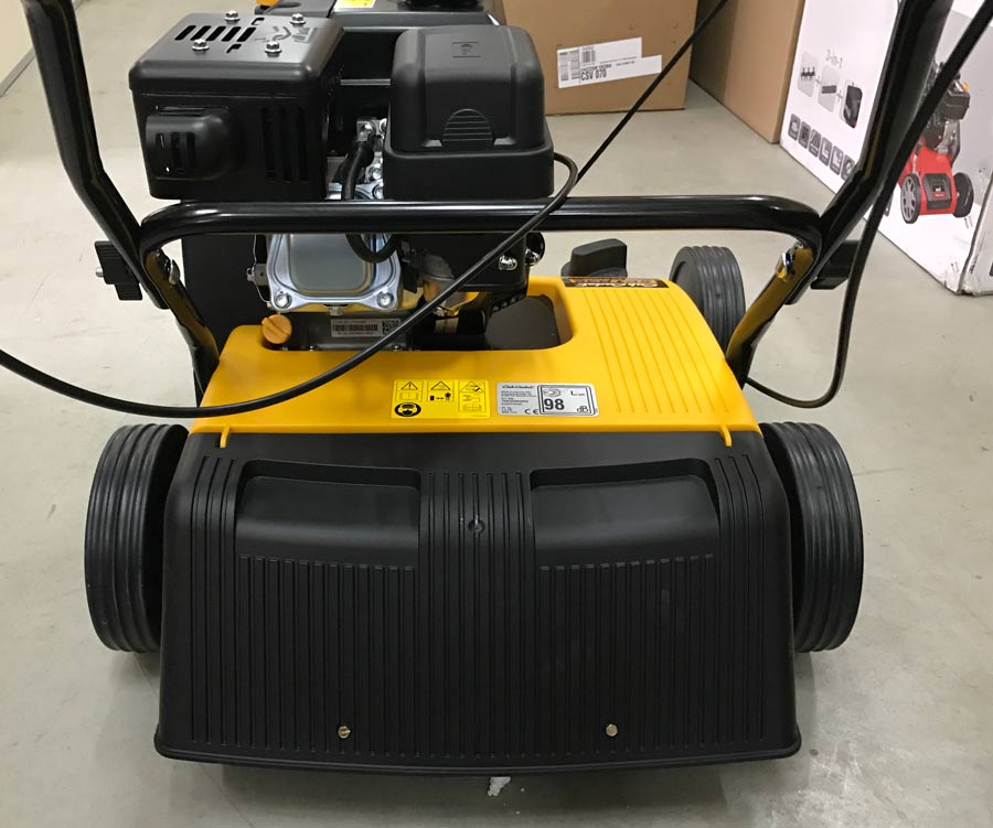 Вертикуттер бензиновый Cub Cadet XC1 B35 -вид сзади